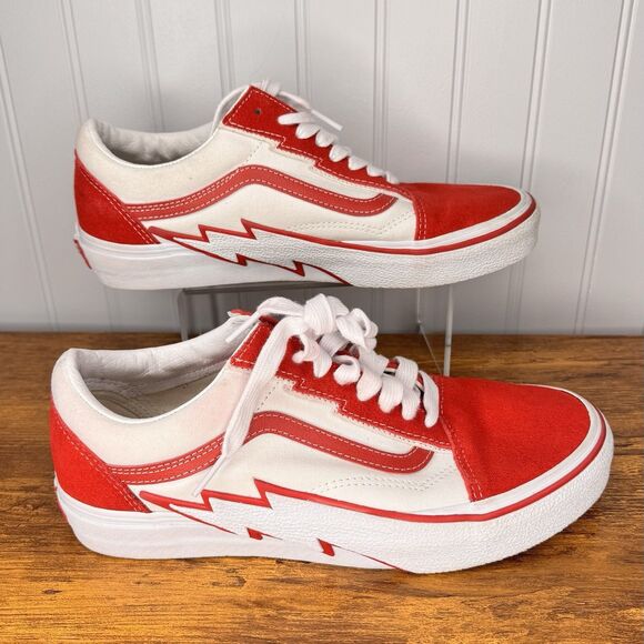 Vans Old Skool Bolt Red White VN0009Q56RT Classic Suede Women's Sz 10.5 Men's 9 - Picture 1 of 13